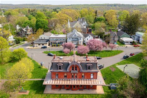 Living In ... Hopewell, N.J. - The New York Times