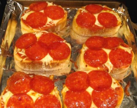 Texas toast pizza | Kelly's Recipes.com