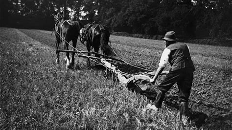 Vintage Farming (Photos) | Farm, Vintage farm, Photo