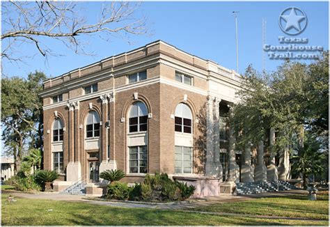 Brooks County Courthouse - Falfurrias, Texas - Photograph Page 1