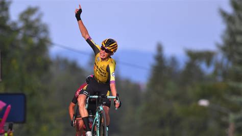 Cycling news - Jonas Vingegaard wins stage 6 and takes lead at Tour de ...