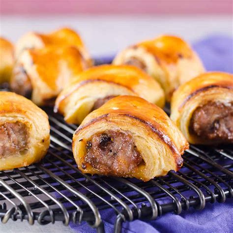 Easy Sausage Rolls (just 3 ingredients!) - The Flavor Bender