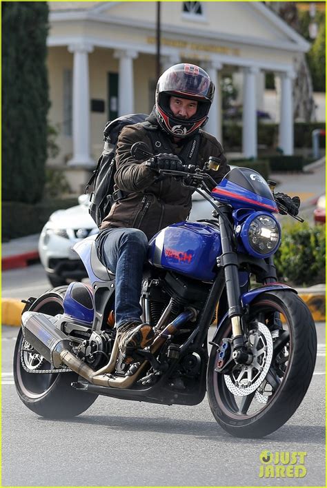 Full Sized Photo of keanu reeves motorcycle ride 05 | Photo 4455026 ...