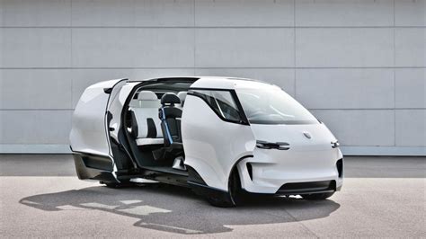 Porsche Vision Renndienst minivan gets futuristic 3-row layout - Autoblog