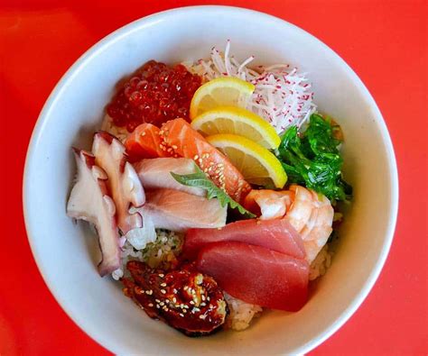 Chirashi Bowl - Sushi-Rama