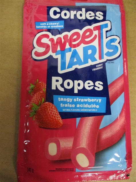 SWEET TARTS TANGY STRAWBERRY TWISTED ROPES (141 G) - PER PKG