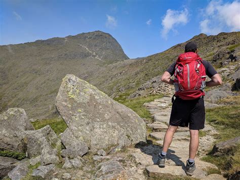 Paths up Snowdon in Order of Difficulty | Hints and Tips for Climbing Snowdon | Walk up Snowdon