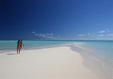 New Caledonia Images Images of New Caledonia Beaches Lagoon Sailing ...