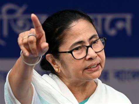 Dispute deepens in West Bengal after Mamata Banerjee orders private ...