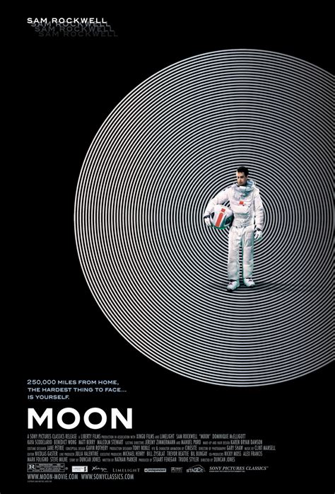 We Review Film: Moon (2009)