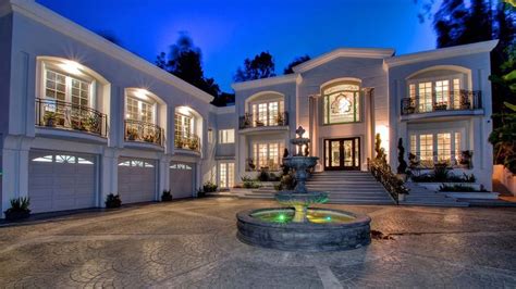 Sean 'Diddy' Combs' former home sells to professional boxer | Mansions ...