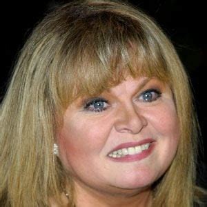 Sally Struthers - Bio, Facts, Family | Famous Birthdays