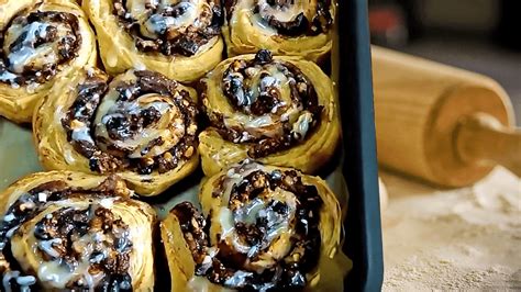 Easy Walnut Rolls with Chocolate in 15 Steps