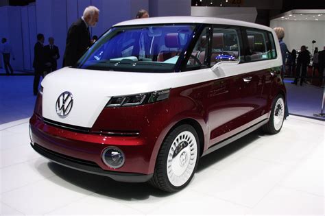 Volkswagen Unveils New VW Bulli Concept at Geneva Auto Show – eXtravaganzi