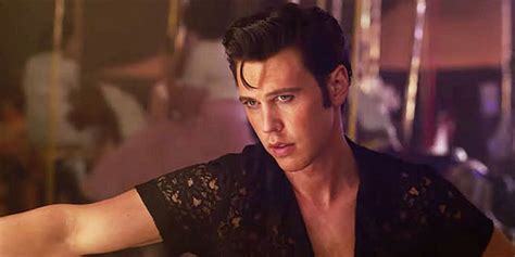 Baz Lurhmann's Elvis Movie Image Gives New Look At Austin Butler's King