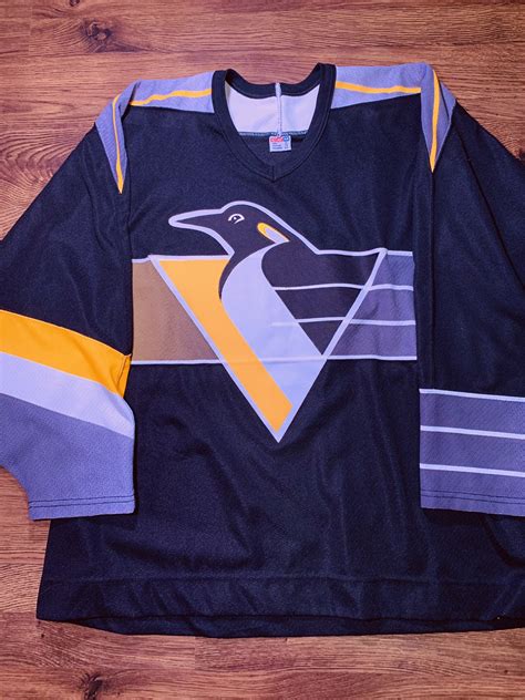 CCM Retro Pittsburgh Penguins Robo Penguin NHL Hockey Jersey Black ...