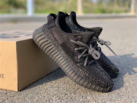 Adidas Yeezy Boost 350 V2 Black Friday Sale | semashow.com