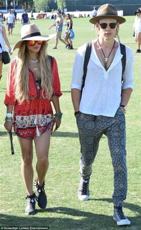 17 Best images about Festival Fashion for Men on Pinterest | Fanny pack, Burning man and Austin ...