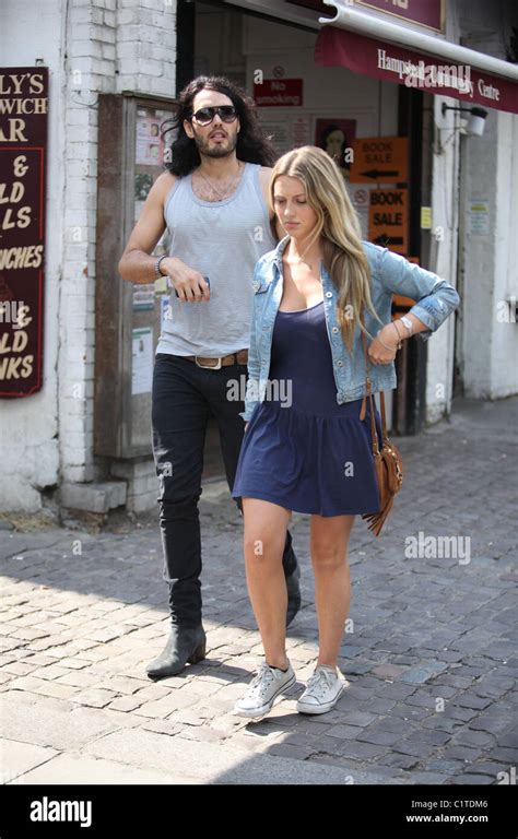 Russell brand laura gallacher hi-res stock photography and images - Alamy