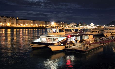 Budapest Dinner Cruise with Piano Music - Budapest River Cruise