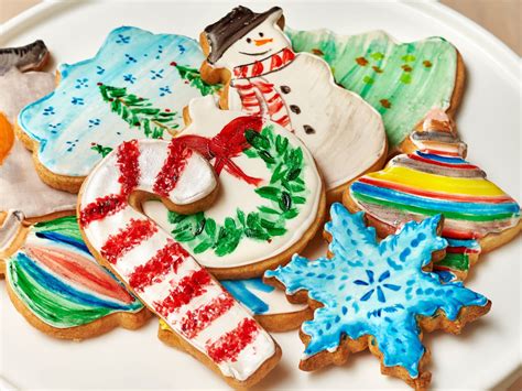 How to Decorate Holiday Cookies Like a Pro