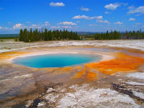 Runaway Bridal Planner: Geysers of Yellowstone National Park