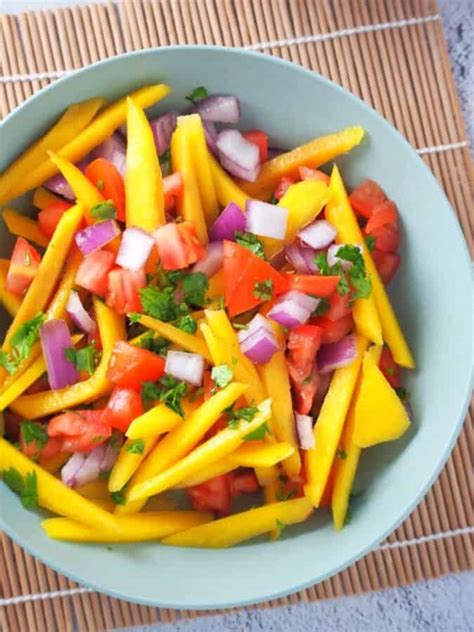 Filipino Mango and Tomato Salad - Kawaling Pinoy