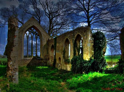 Medieval Castle Ruins Wallpaper » Arthatravel.com