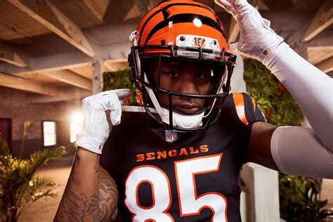 Bengals unveil new uniforms | WKRC