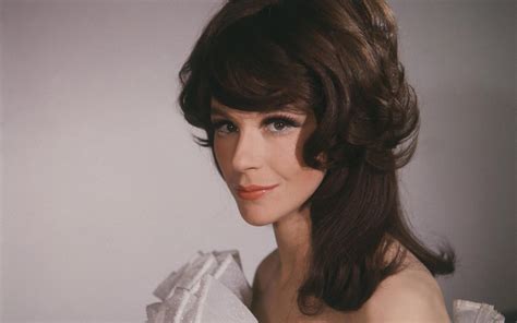 Fenella Fielding dies aged 90: A classical actress of rare intelligence ...