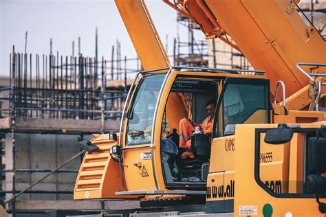 10 Safety Tips For Mobile Crane Operation