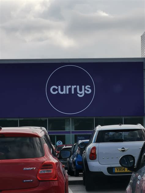 Currys paid someone to come up with this absolutely banging new logo. : r/CasualUK