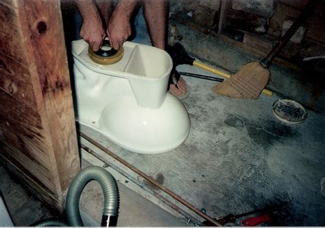 DO IT YOURSELF NOW: Toilet Installation