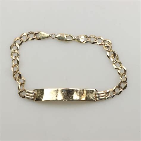 14kt Gold Name Plate Bracelet | Property Room