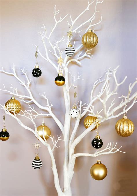 60 Elegant White Christmas Decor Ideas - DecorEditor.com | Christmas ...