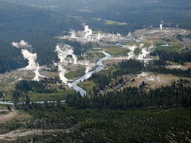 Yellowstone Earthquakes Revealed - Yellowstone Forever