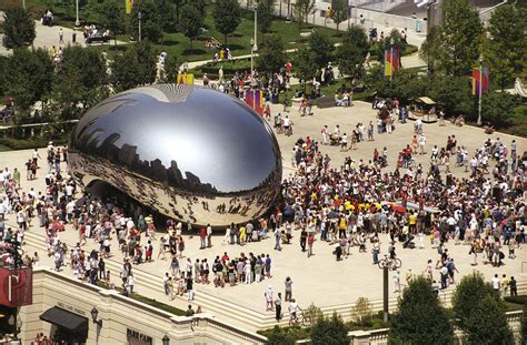 Anish Kapoor: Cloud Gate