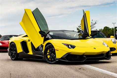 The 3 Reasons Lamborghini Doors Go Up (Scissor Doors) - A Man And His Gear