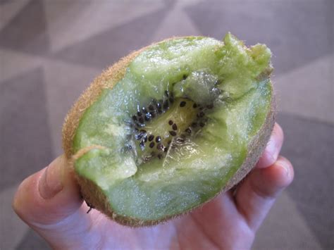 Do You Eat the Skin on Kiwi? | POPSUGAR Food