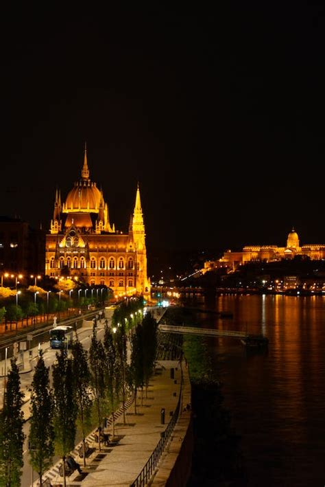 Budapest at Night · Free Stock Photo