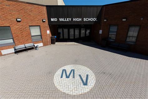 Relaxed dress code approved at Mid Valley School District | Education | thetimes-tribune.com