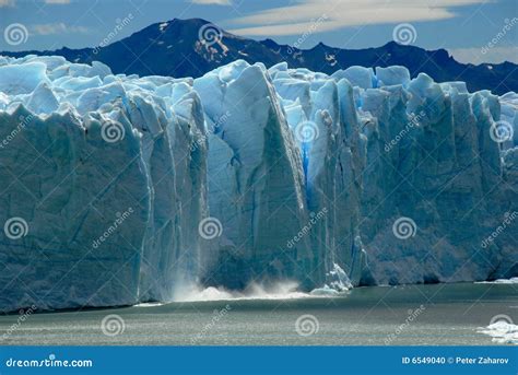 Collapse on the Perito Moreno Glacier. Stock Photo - Image of caving, fall: 6549040