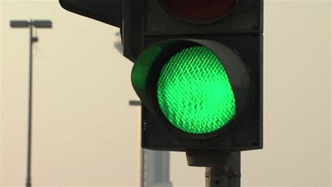 A drivers' guide to the traffic signal lights in the Philippines