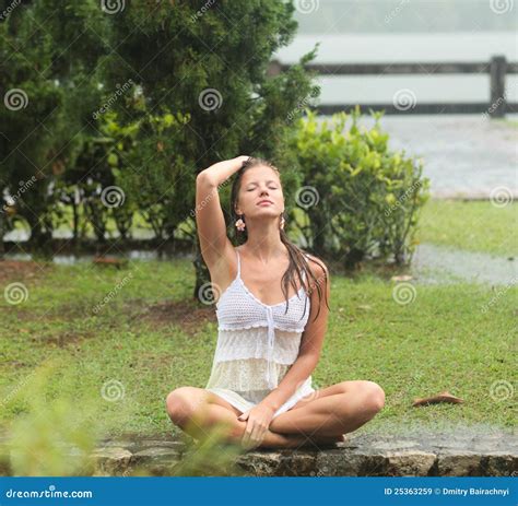 Woman In The Rain Royalty Free Stock Images - Image: 25363259