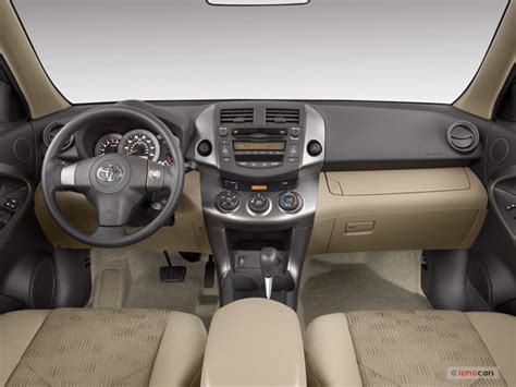 2009 Toyota RAV4 Interior | U.S. News & World Report