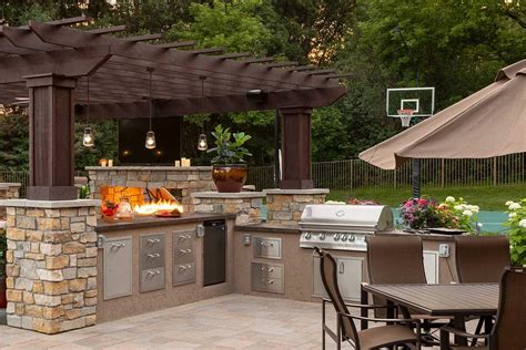 Outdoor Kitchen Ideas With Lake View