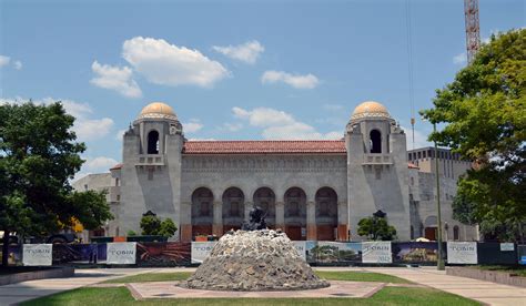 File:City of San Antonio Municipal Auditorium.jpg - Wikipedia