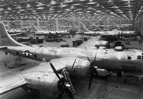 B-29 Superfortress ‘Doc’ during her first post-restoration flight on ...