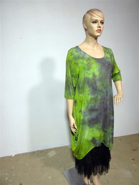 HAND DYED MODAL SILK KNIT CHARTREUSE & PURPLE TULIP DRESS WITH 3/4 SLEEVES SIZE 0