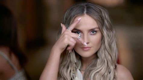 Pin on perrie edwards